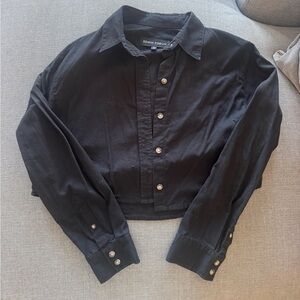 Denim Forum button down cropped long sleeve top